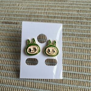⭐️-Green and Gold Animal Earrings